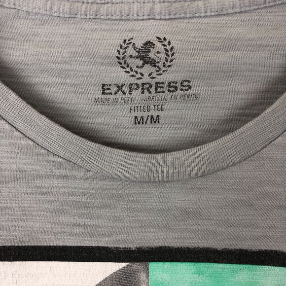 Men's Express Fitted Gray Graphic Print T Shirt - Picture 10 of 16
